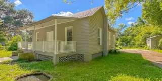 Spacious Downtown Monticello Home for rent Gallery 1