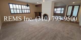 Large 4 Bedroom Single-Family Home with Pool & 2-Car Garage Gallery 7