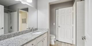 13700 Richmond Park Drive North - 12071207 Gallery 8