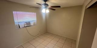 ** FOR RENT 2/1 READY FOR A LONG TERM TENANT -- FORT MYERS -- PET FRIENDLY ** Gallery 8