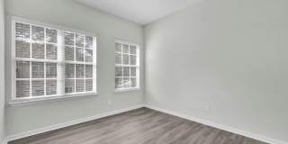 Bright and Spacious Townhome in Gate Community Gallery 22