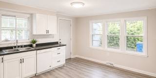 Beautifully Renovated 3 Bed / 1 Bath – Section 8 Welcome! Gallery 9