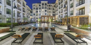 Gateway Chastain Gallery 73