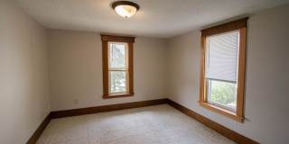 Bright, beautiful home with 3 garage spaces & tons of storage! Gallery 21