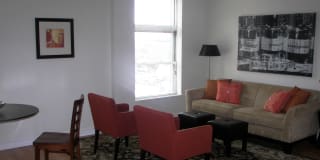 601 Albany Gallery 10