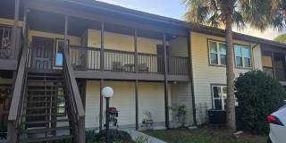 3 bedroom 2 bath 2nd floor condo Gallery 1