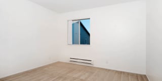 Creekside Gallery 21