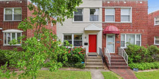 521 Madison Street NE - 1 Gallery 1