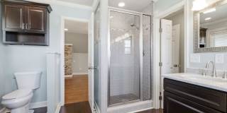 1 Month's Free Rent - 5 Bedroom Home Between 12 South and Oak Hill Gallery 20
