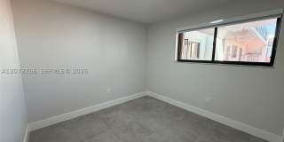1360 W 41st St Gallery 22