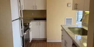 401 E Ontario Street Gallery 8