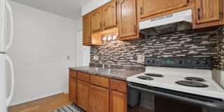 Charming 2-Bedroom Ranch Home | Pet-Friendly | Off-Street Parking | $1150/Month Gallery 1