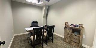 1428 S Broadway Street Gallery 1