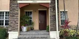 17005 SW 96th St Gallery 1