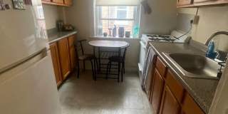 May 1st Studio NO FEE Very Sunny and Spacious, Hardwood Floors, Students Ok Laundry Gallery 4