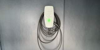 FURNISHED: SPECIAL PRICE 2 MONTHS OFFER - UTILITIES PAID BY OWNER:  NWX tastefully furnished 1 bed, 1 bath located on the 3rd floor Arête Modern Condo in the heart of of Bend's Northwest Crossing Grove Gallery 21