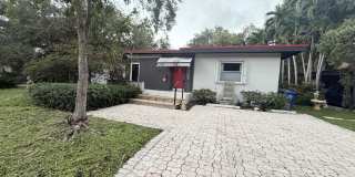 1413 SW 8th Ct Gallery 1