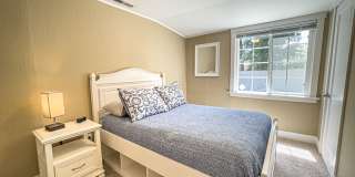 Kelsey's Cottage: Fully Furnished 2 bd/1ba Jacksonville Cottage, Large yard! $300 Utility Fee Gallery 18