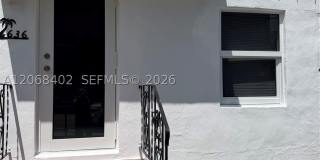 636 SW 8th Ave Gallery 2
