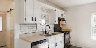 2084 Broad Street Gallery 6