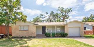 Centrally Located 3 Bedroom 2 Bathroom house! Gallery 3