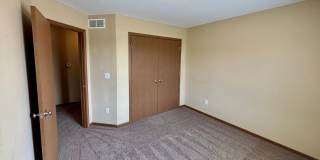 Spacious 4 Bed / 2.5 Bath in Quiet Neighborhood Available NOW! Gallery 10