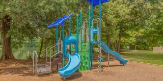 Edgewater Village Apartments Gallery 30