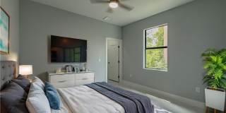 417 Paddock Street Gallery 23