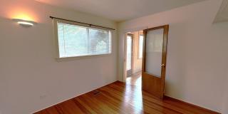 Charming Three Bedroom Home with Large Fenced Yard - Nevada St Gallery 7