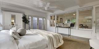 852 11th St Gallery 15