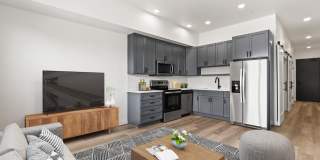 1775 S Pearl St Gallery 7