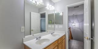 24635 KINGS CANYON Square Gallery 31