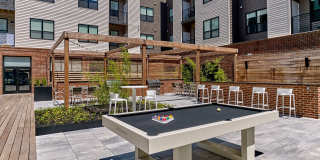 The Hartlan Gallery 17