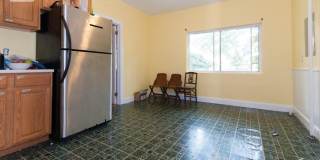 Gorgeous Brighton Townhouse (<$1000 per person!!) available 9/1/26 Gallery 7