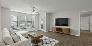 Courtney Square Gallery 3