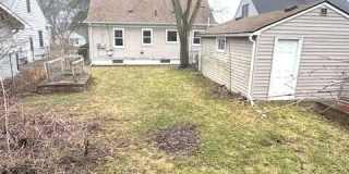 907 Bruce Street Gallery 15