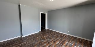 Fountain Square 2 Bed 1 Bath with large backyard. Gallery 5