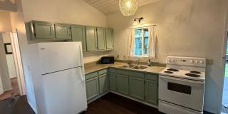 2BR / 1BA Standalone Cottage for Rent – Kihei Gallery 1