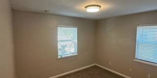 Beautiful 4 Bedroom Home in Millcreek Available Now! Gallery 23