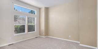 Spacious 3 bedroom in the heart of Castle Rock! Gallery 18