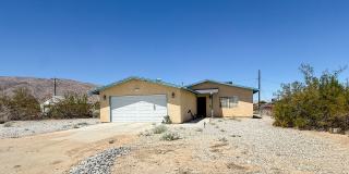 29 Palms Home with Attached Garage Gallery 1