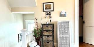 Gigantic 3 bed duplex unit in Oak Square Gallery 17