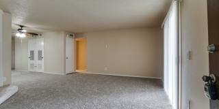 1 Bedroom 1 Bath Condo - Wilshire And NW Expressway Gallery 6