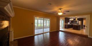 Luxurious 4 Bed 2.5 Bath in Hershey Gallery 23