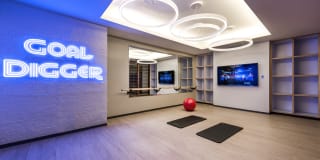 The Henri at Pike and Rose Gallery 7