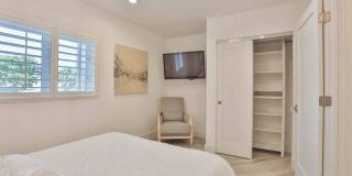 713 Forsyth Street Gallery 31