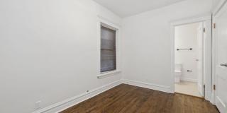 2207 W School Street Gallery 11