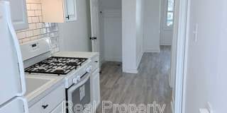 1447 Holbrook St NE Gallery 8