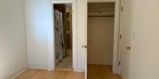 Epic REA- Serene 2 BR/1 BA Flat w/Private Deck & Yard in Lone Mountain Gallery 36