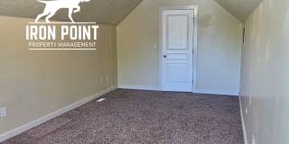 3bed/2bath w/3 car garage, upstairs bonus room, vaulted ceilings, & fenced yard. Gallery 28